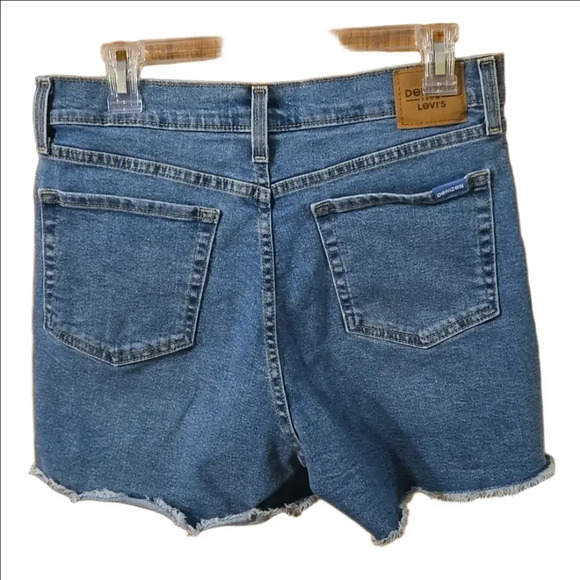 VTG Denizen from Levis Hi-rise Shorts Distressed Raw Hem 30 inch Waist (size 10) - Picture 5 of 15